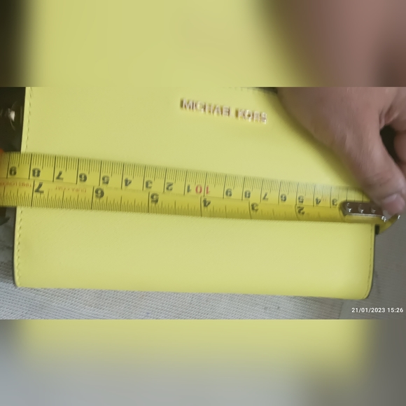 Combo: Authentic Michael Kors Jet Set Travel Signature Carryall Tote and Wallet - Picture 15 of 16